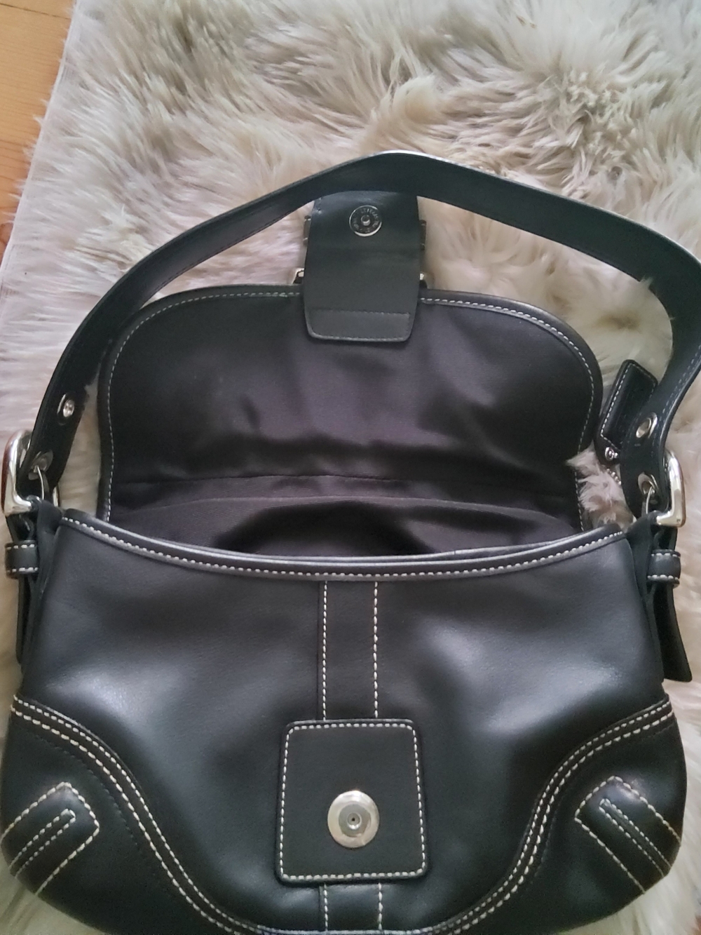 Coach Vintage Y2K SOHO F10188 EUC - Picture 4 of 16